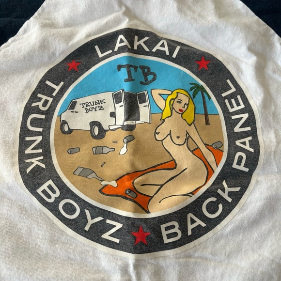 ๐น๐ Vtg LAKAI x The Trunk Boyz Raglan T-shirt Size MEDIUM ๐น๐ - Picture 5 of 10